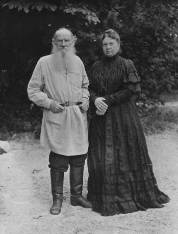 Foto cu Leo Tolstoi și soția sa Sonya