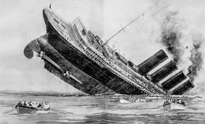 RMS Lusitania se scufunda, pupa în aer.