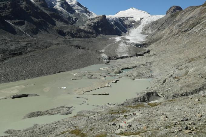 Glacierul austriac Pasterze redus la un lac