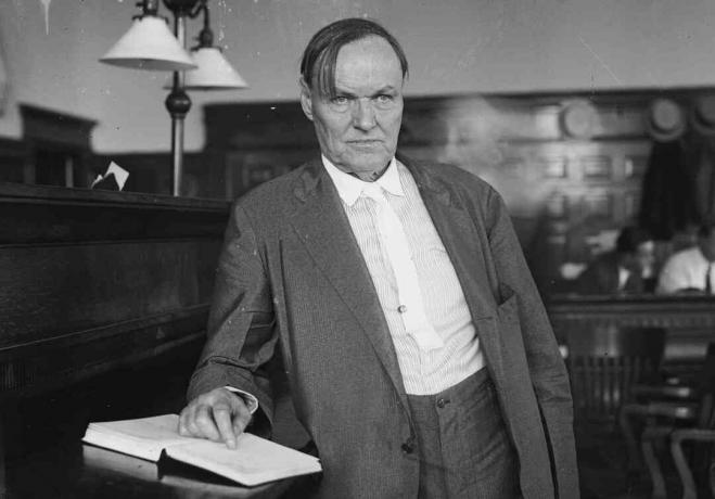 fotografia avocatului Clarence Darrow