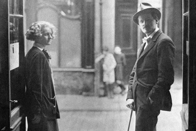 fotografie cu James Joyce la Paris