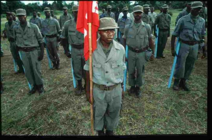 Trupele uniforme în formare, Liberia.