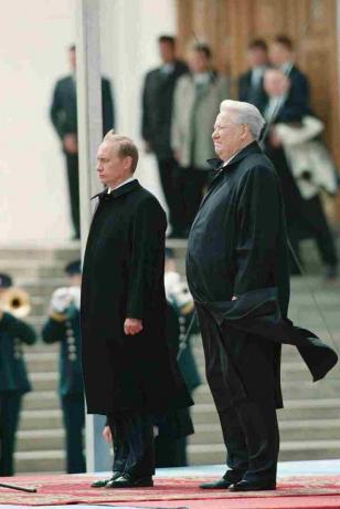 PUTIN SWORN IN PRESIDENTUL RUSIEI