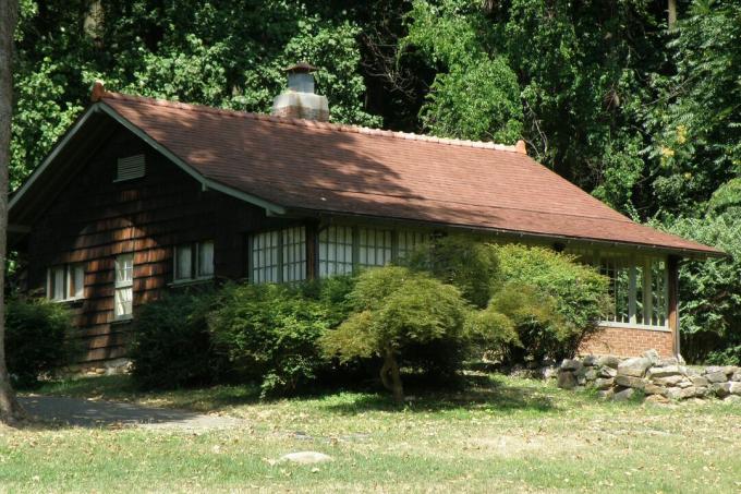 Craftsman Farms Cottage, Proprietatea lui Gustav Stickley 1908-1917, în Morris Plains, New Jersey