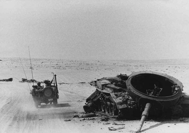 Epauarea unui tanc egiptean la Sinai, 1973