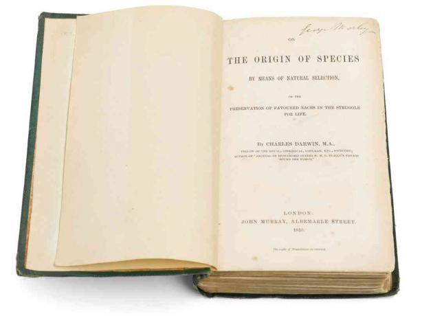 Despre originea speciilor prin mijloace de selecție naturală, de Charles Darwin, carte deschisă