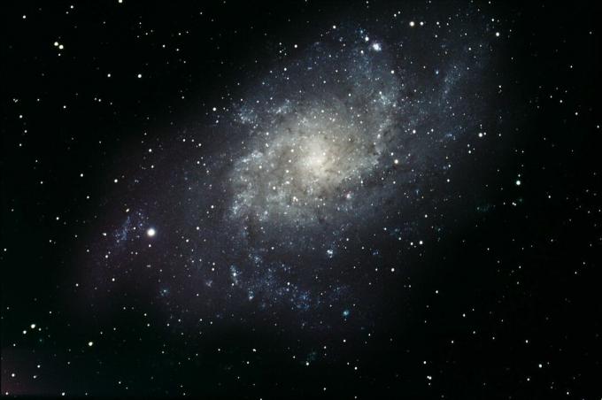 Galaxy M33 lângă Pești