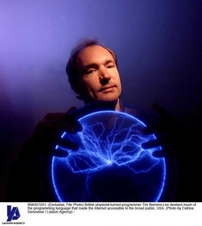Tim Berners-Lee a conceput o mare parte din limbajul de programare care a făcut ca Internetul să fie accesibil publicului