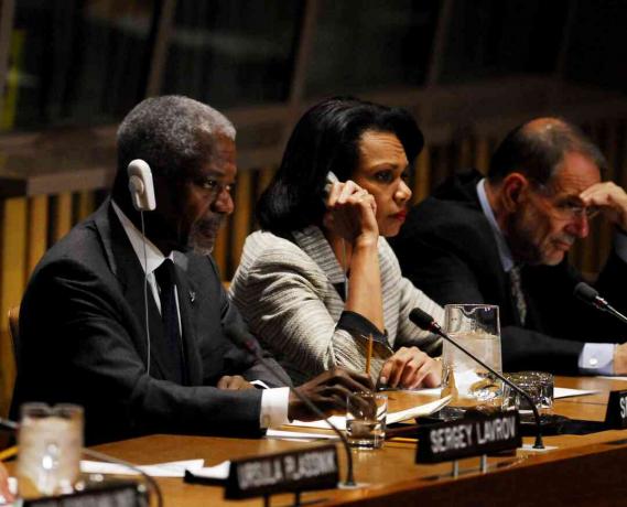 Secretarul general al U.N., Kofi Annan și Principalii cvartetului de la Conferința de presă a Uniunii Europene